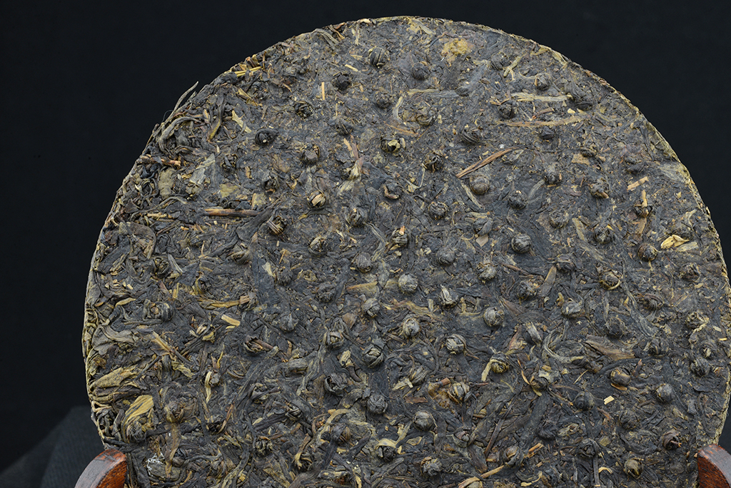 2006 CNNP 5961 sheng puerh iron cake tea